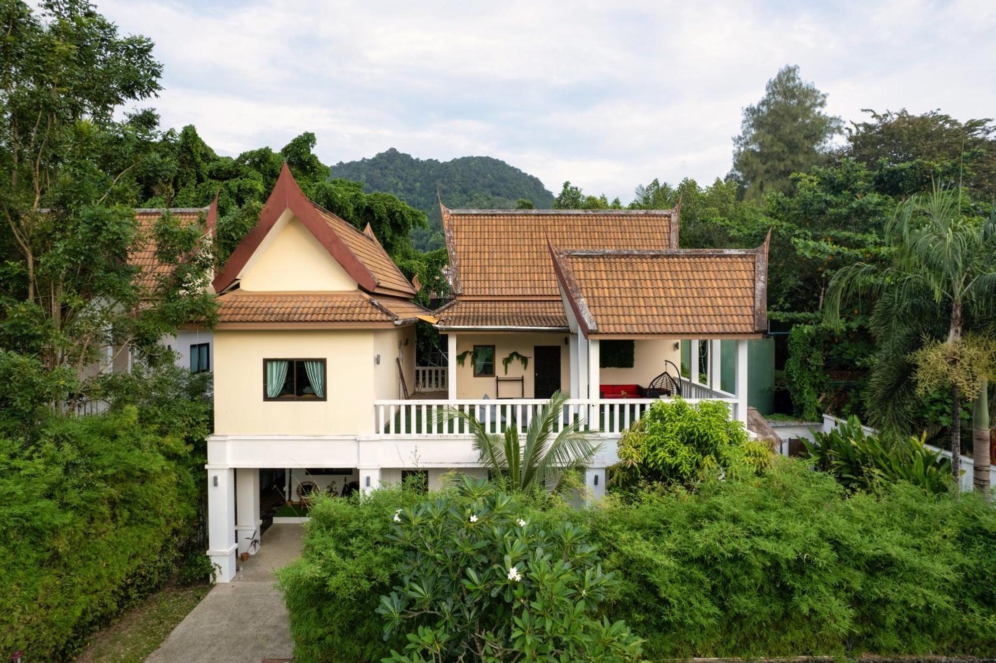 Beachfront Pool Villa Kamala Beach Exterior photo